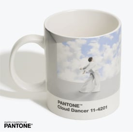 Pantone_Cloud-Dancer-mug